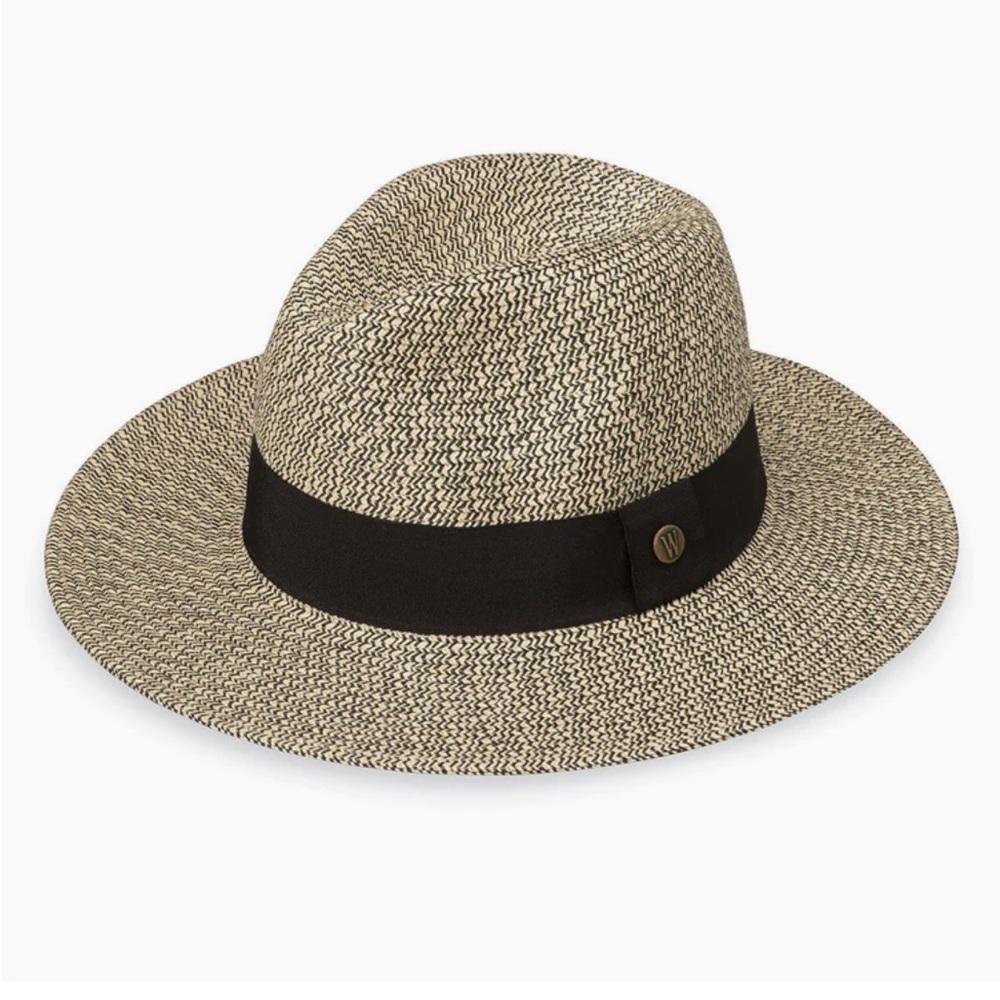 Wallaroo Josie Sun hat